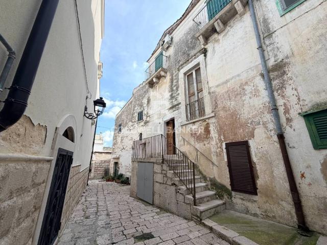 Palazzo in vendita a Puglia, Barletta-andria-trani