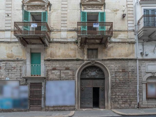 Palazzo in vendita a Puglia, Barletta-andria-trani