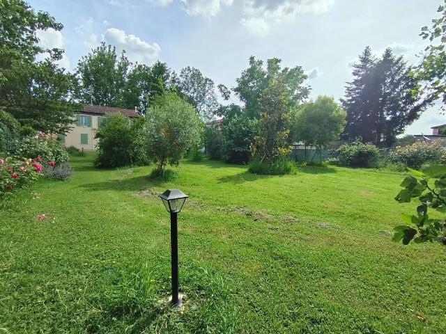 Palazzo in vendita a Unione Comuni Modenesi Area Nord, Mirandola