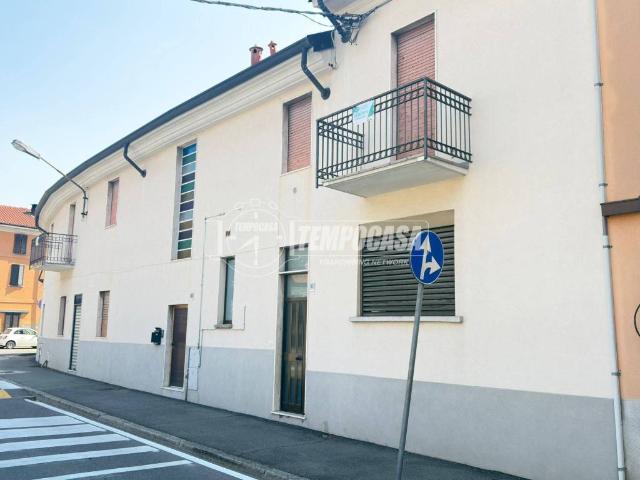 Palazzo in vendita a Misinto, Lombardia