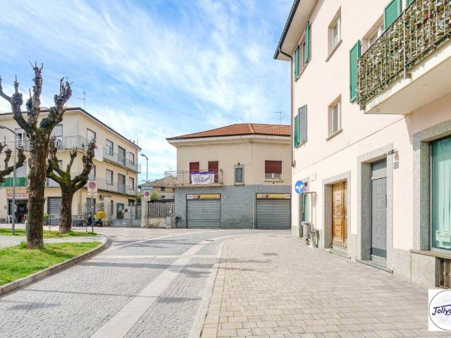 Palazzo in vendita a Misinto, Lombardia