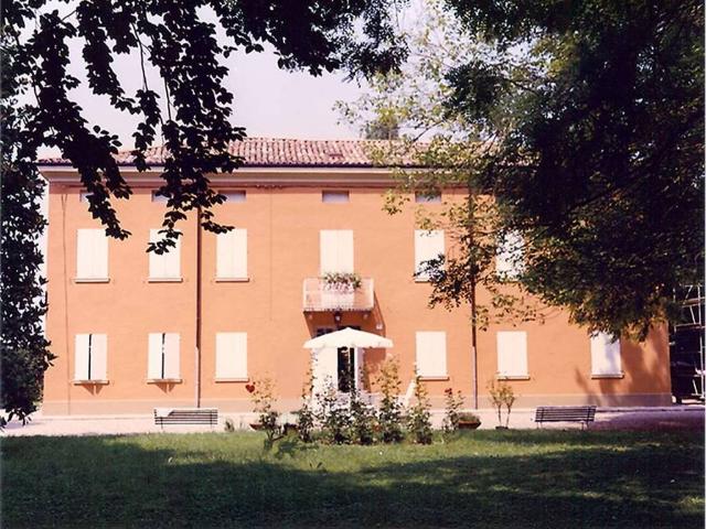 Palazzo in vendita a San Faustino-Madonnina-Quattroville, Modena