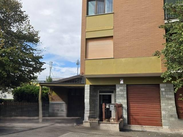 Palazzo in vendita a San Faustino-Madonnina-Quattroville, Modena