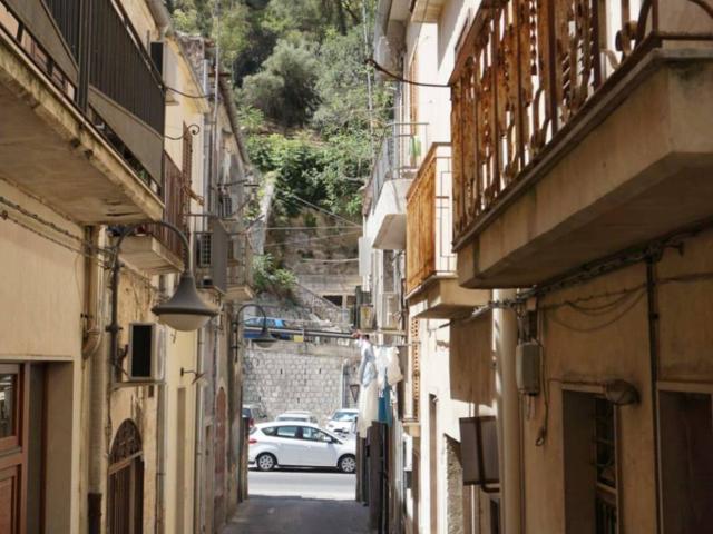 Palazzo in vendita a Modica, Monserrato