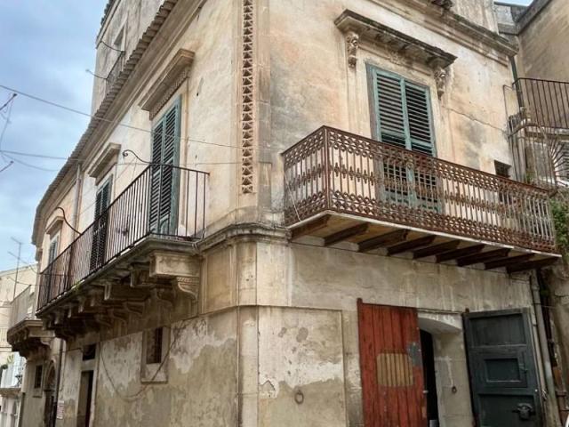Palazzo in vendita a Modica Alta, Marina Di Modica