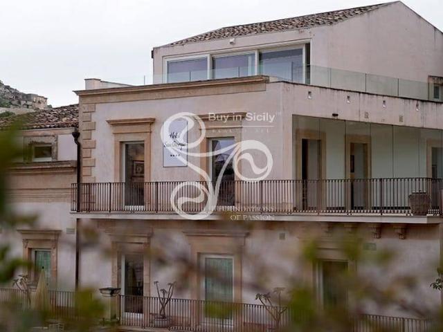 Palazzo in vendita a Modica Alta, Marina Di Modica
