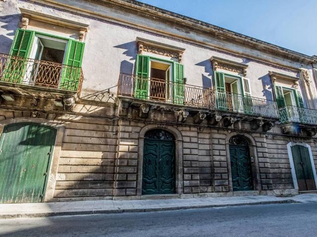 Palazzo in vendita a Modica, Modica Alta