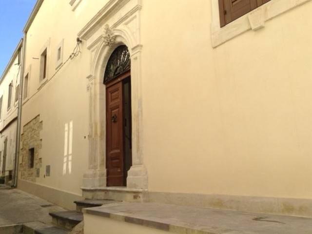 Palazzo in vendita a Modica, Dente
