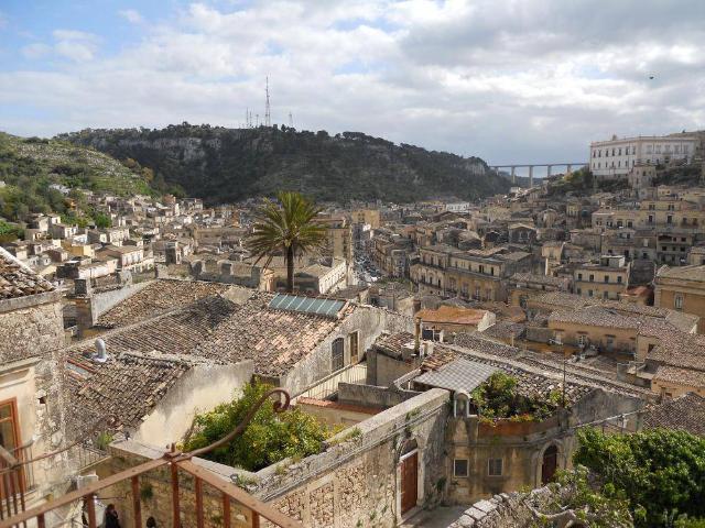 Palazzo in vendita a Modica, Dente