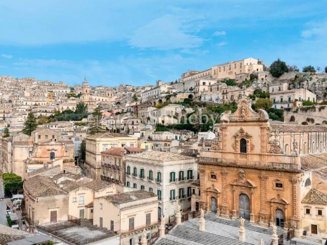 Palazzo in vendita a Modica Alta, Marina Di Modica