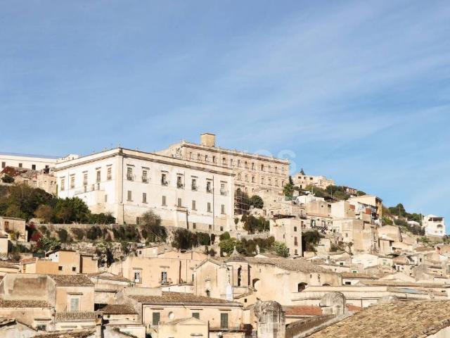 Palazzo in vendita a Modica, Dente