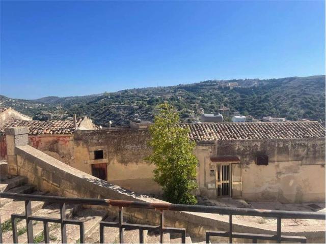 Palazzo in vendita a Modica, Modica Alta