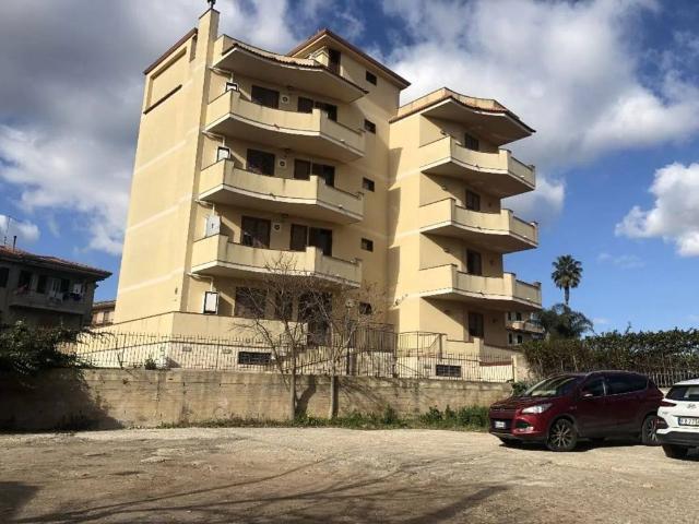 Palazzo in vendita a Marina Di Modica, Sicilia