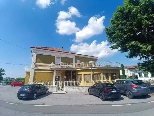Palazzo in vendita a Carassone, Piemonte