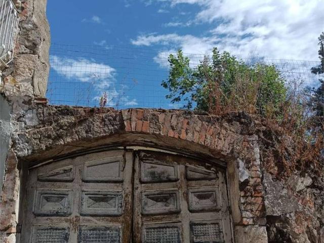 Palazzo in vendita a Mondragone, Campania