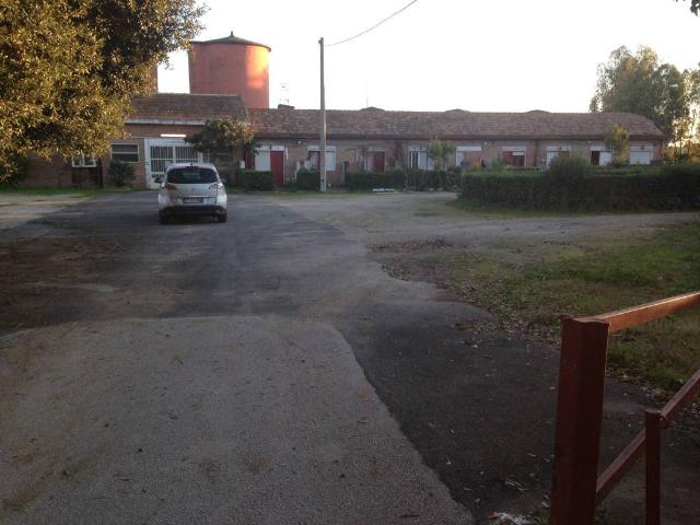 Palazzo in vendita a Mondragone, Caserta