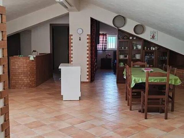 Palazzo in vendita a Monforte San Giorgio, Sicilia