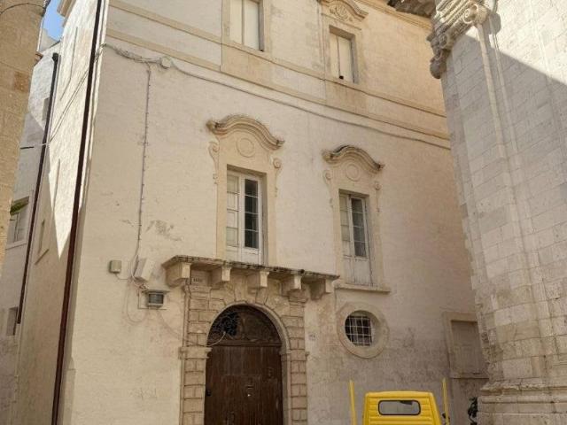 Palazzo in vendita a Monopoli, Bari