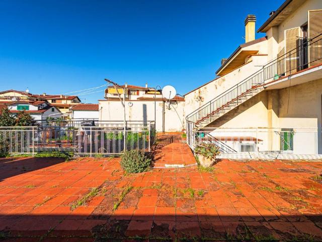 Palazzo in vendita a Pozzarello, Montevettolini