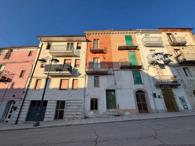 Palazzo in vendita a Montagano, Molise