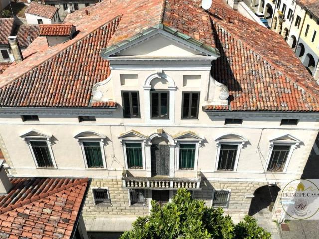 Palazzo in vendita a Montagnana, Veneto