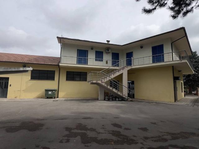 Palazzo in vendita a Marche, Fermo