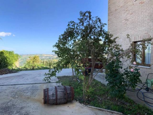 Palazzo in vendita a Marche, Fermo