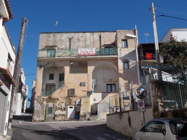 Palazzo in vendita a Monte Di Procida, Campania