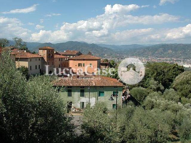 Palazzo in vendita a San Salvatore, Montecarlo