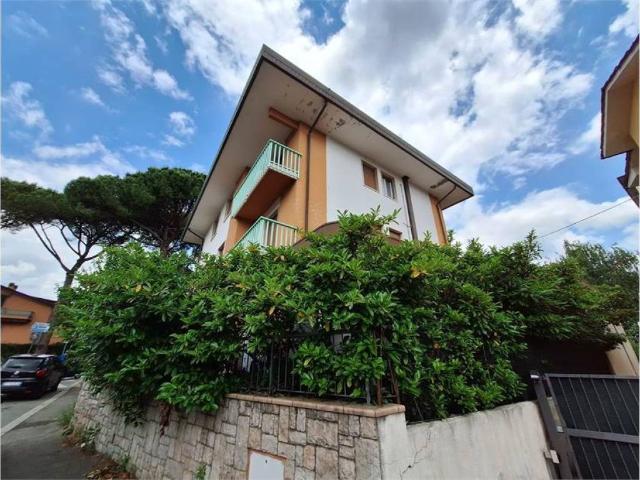 Palazzo in vendita a Gallo, Montecatini - Terme