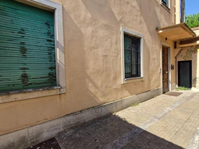 Palazzo in vendita a Gallo, Montecatini Terme