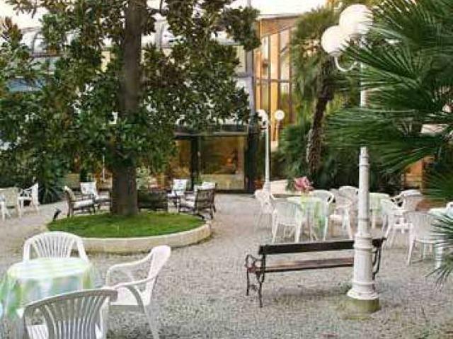 Palazzo in vendita a Montecatini Alto, Montecatini Terme