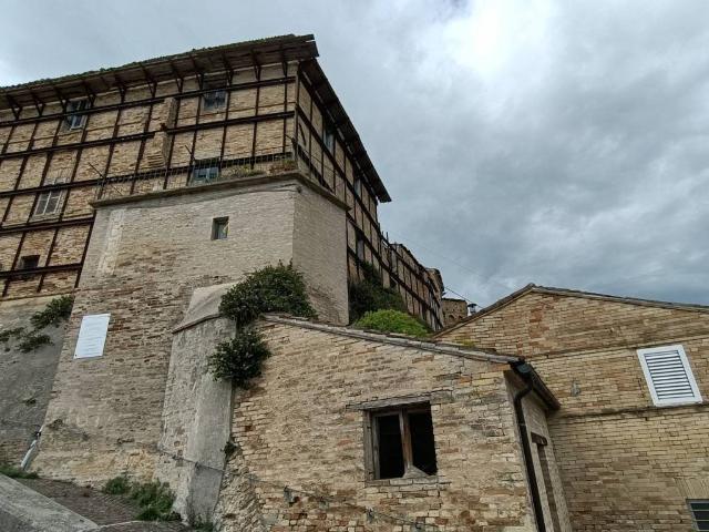 Palazzo in vendita a Marche, Fermo