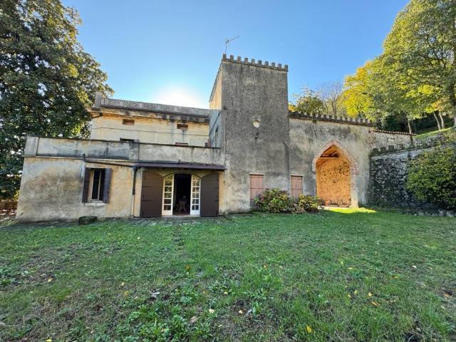 Palazzo in vendita a Turri, Montegrotto Terme