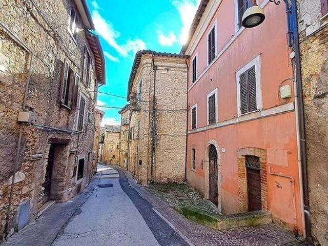 Palazzo in vendita a Ginestra, Monteleone Sabino
