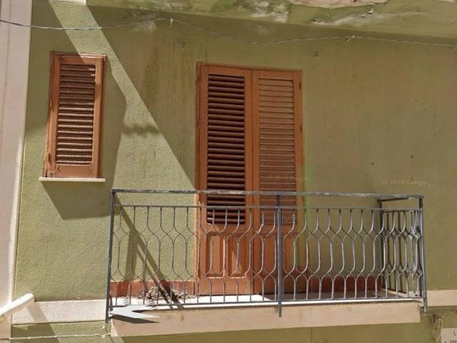 Palazzo in vendita a Montemaggiore Belsito, Sicilia