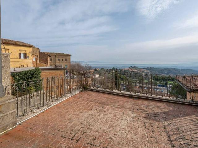 Palazzo in vendita a Abbadia Di Montepulciano, Toscana