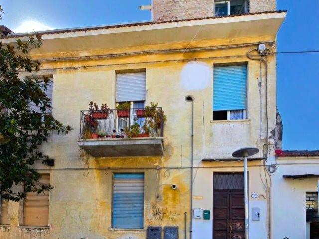 Palazzo in vendita a Montesilvano, Abruzzo