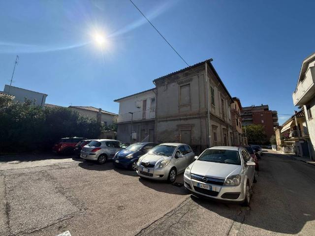 Palazzo in vendita a Villa Canonico, Montesilvano