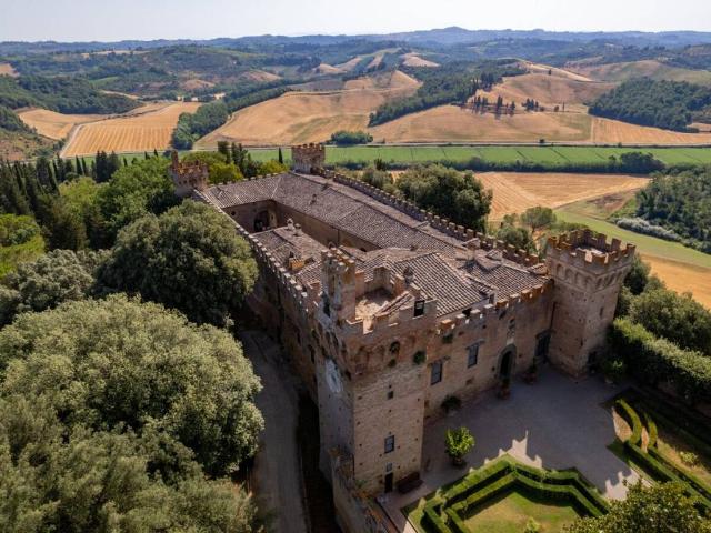 Palazzo in vendita a Unione dei Comuni Circondario dell'Empolese Valdelsa, Castelfiorentino