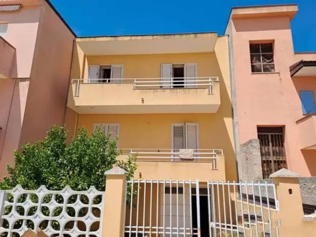 Palazzo in vendita a Montevago, Agrigento