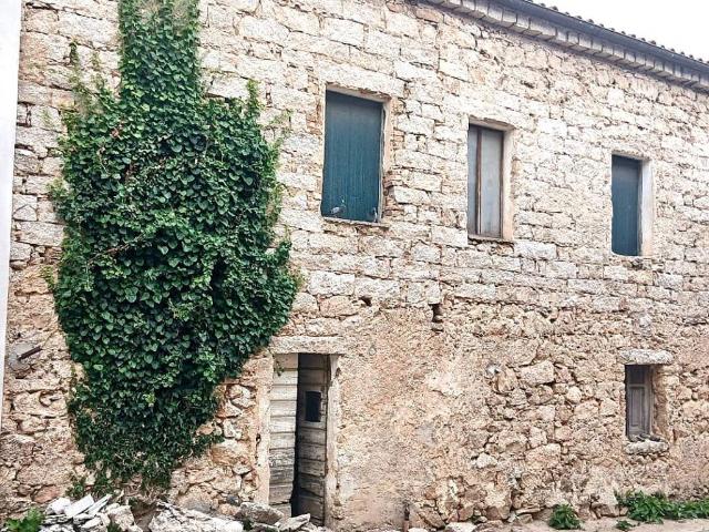 Palazzo in vendita a Monte, Sardigna/Sardegna