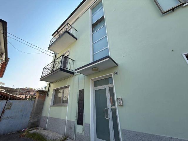 Palazzo in vendita a Monticelli D'ongina, Reggio Emilia