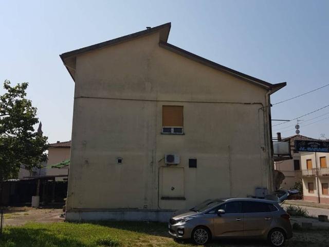 Palazzo in vendita a Monticelli D'ongina, Reggio Emilia