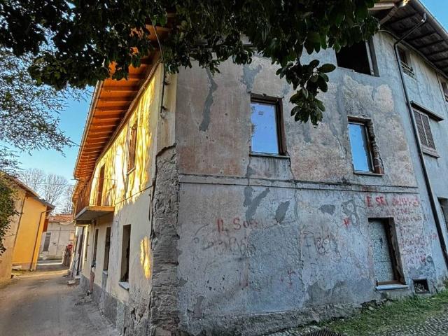 Palazzo in vendita a Unione dei comuni del Medio Verbano, Monvalle