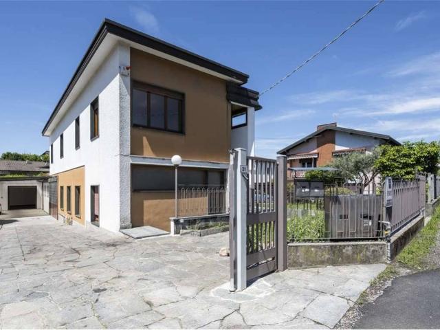 Villa Indipendente in vendita a Morazzone, Lombardia