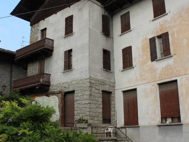 Palazzo in vendita a Liarey, Morgex