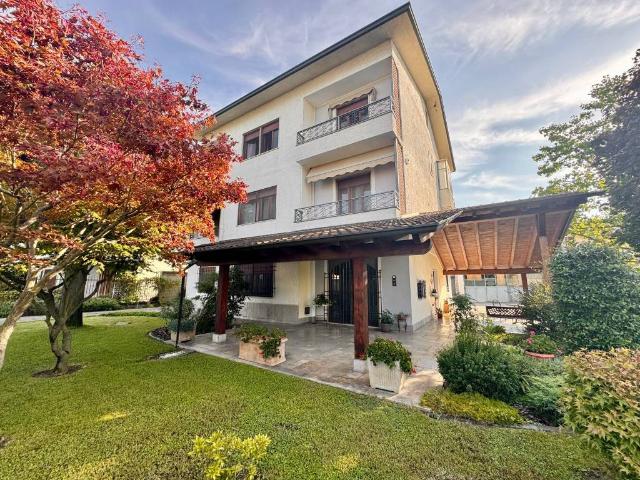 Palazzo in vendita a Mortara, Lombardia