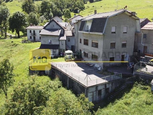 Palazzo in vendita a Morterone, Lombardia