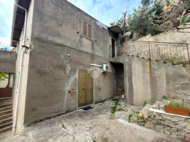 Palazzo in vendita a Lazzàro, Calabria